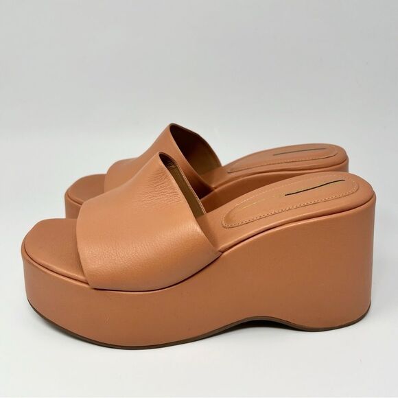 Intentionally Blank Tiba Sandal - Picture 5 of 10